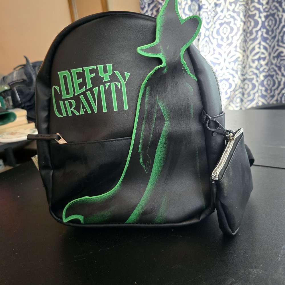 Universal City Studios WICKED Defy Gravity Universal Studio Elphaba Mini